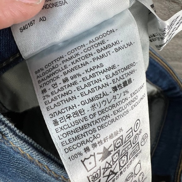 Levi's Flatters Flaunts Skinny Jeans Womens 8 Blue Medium Wash Faded Stretch Zip - Picture 5 of 11